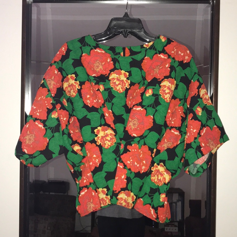 July 29 Floral Crop Sleeve Top